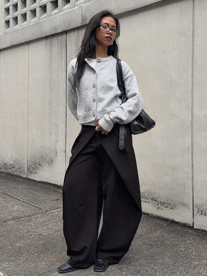 SİYAH RENK ÇİFT DÜĞMELİ, PİLİLİ PANTOLON