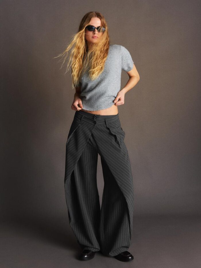 GRİ RENK ÇİFT DÜĞMELİ, PİLİLİ PANTOLON