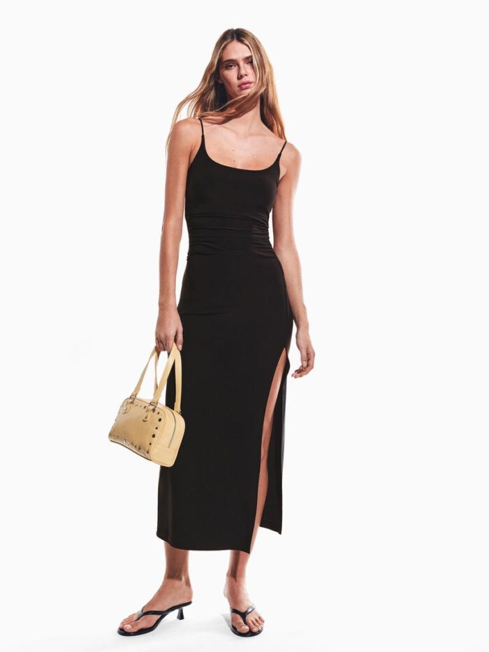 BÜZGÜLÜ ASKILI MİDİ ELBİSE