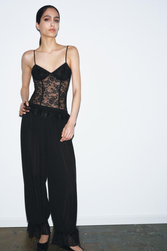 SIRT DEKOLTELİ DANTEL BODY