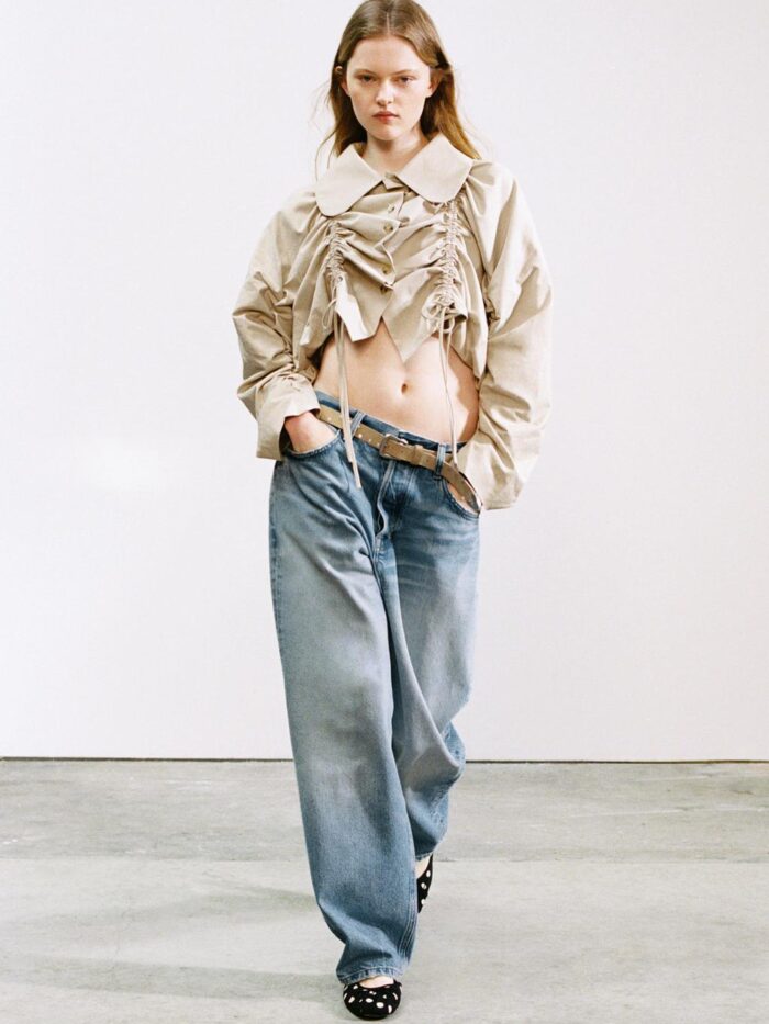 KISA BÜZGÜLÜ TRENÇKOT