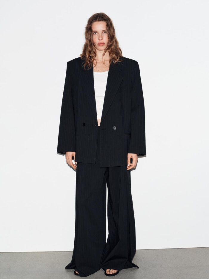 İNCE ÇİZGİLİ OVERSIZE BLAZER
