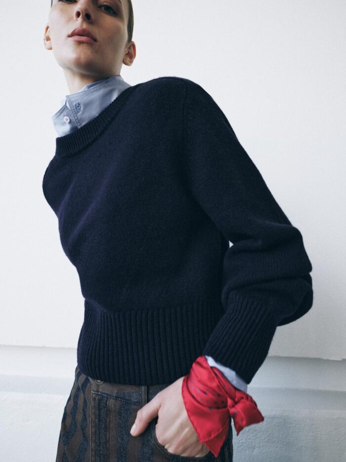 %100 YÜN OMUZ PEDLİ KAZAK