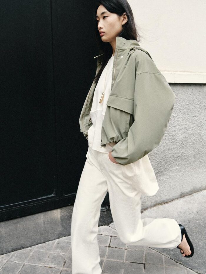 LASTİKLİ KAPÜŞONLU CEKET