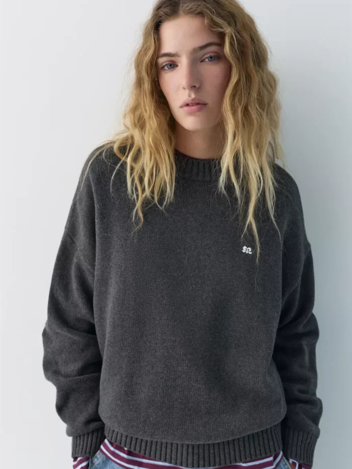 ÖNÜ İŞLEMELİ KAZAK