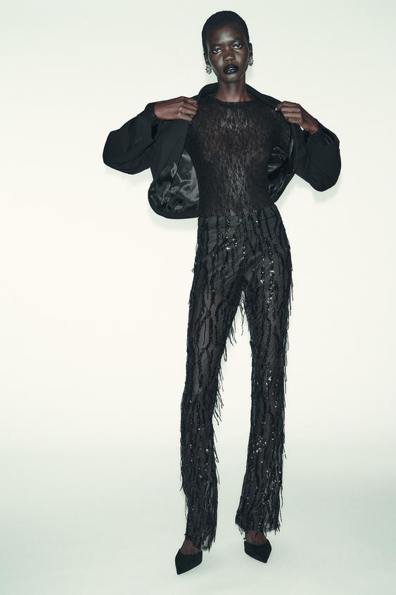 UZUN KOLLU DANTELLİ TOP