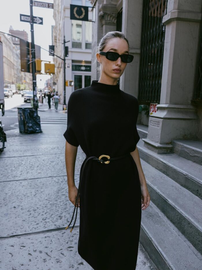 KEMERLİ TRİKO ELBİSE