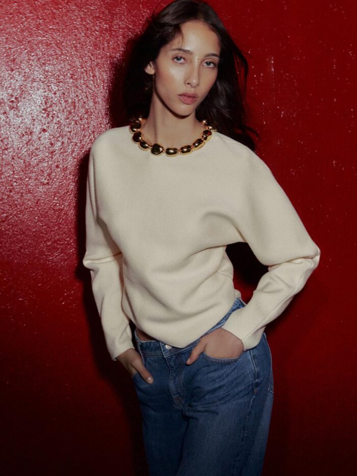 YAKASI TOP DETAYLI TRİKO KAZAK