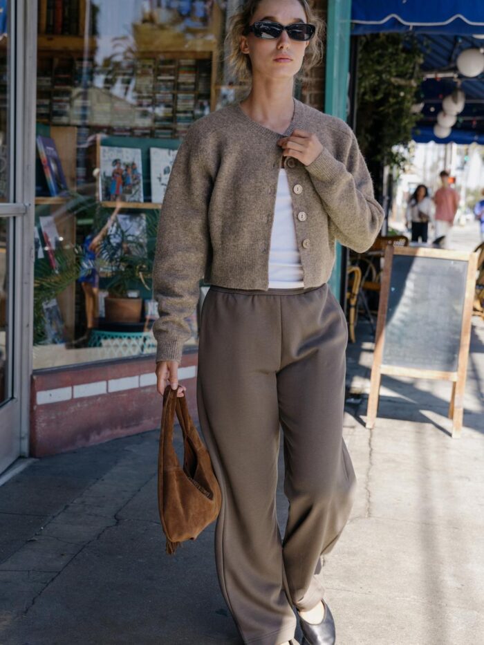 YUMUŞAK TRİKO HIRKA