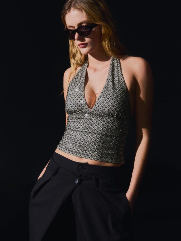 TAŞLI HALTER YAKA BLUZ