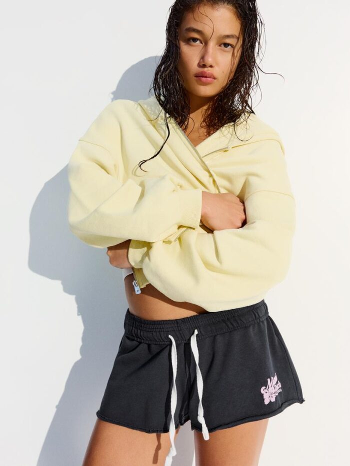 İŞLEMELİ POLAR ŞORT