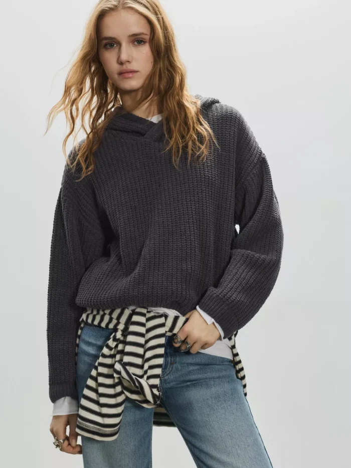 KURŞUN RENGİ KAPÜŞONLU ŞÖNİL KAZAK