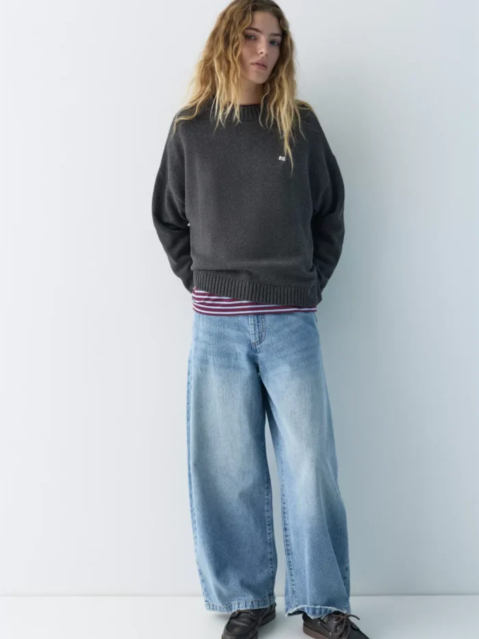 ÖNÜ İŞLEMELİ KAZAK