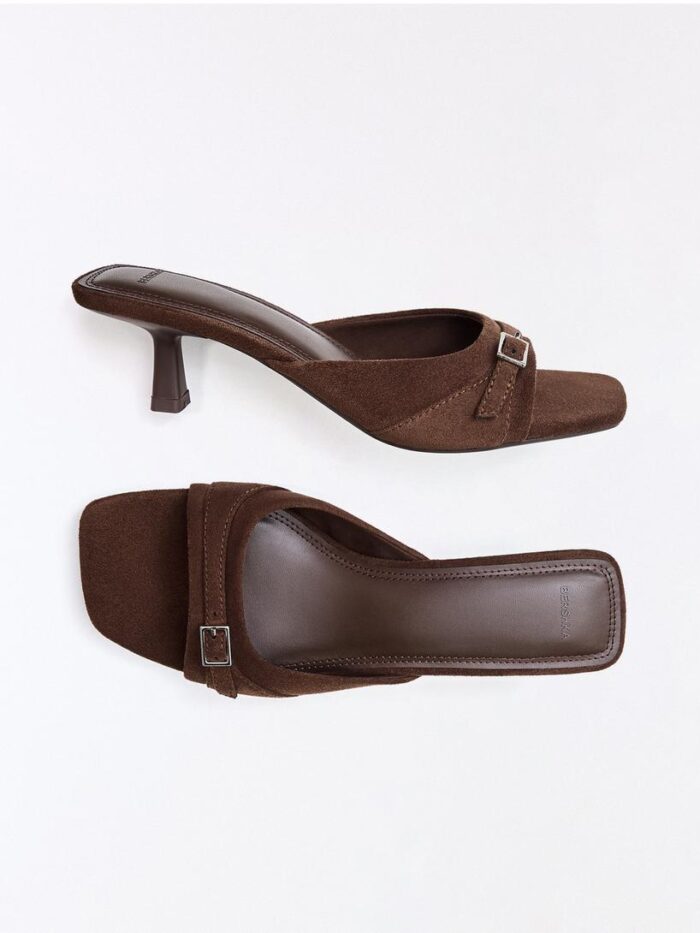 TOKALI TOPUKLU ARKASI AÇIK AYAKKABI