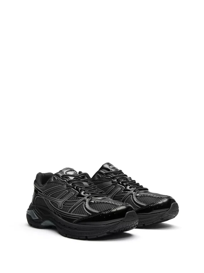 SNEAKERS OFTEN 02